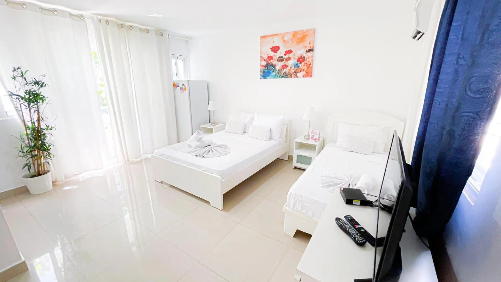 Tropical Adventures Sol Caribes Del Mar Studios Suites Wifi Bavaro Beach & Pool Punta Cana 5*,  República Dominicana